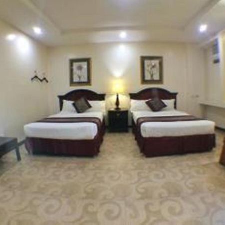 Cindy Kelly Hotel Olongapo Bagian luar foto